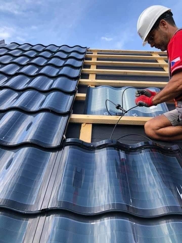 Solar Roofing : Why You Should Consider Buying Solar Shingles 