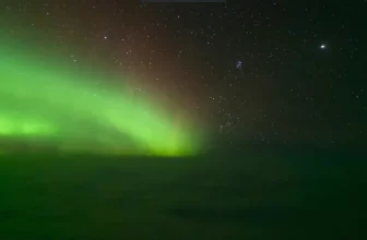 Pilots filmed Stunning Aurora on a Night Flight between SFO to Lisbon