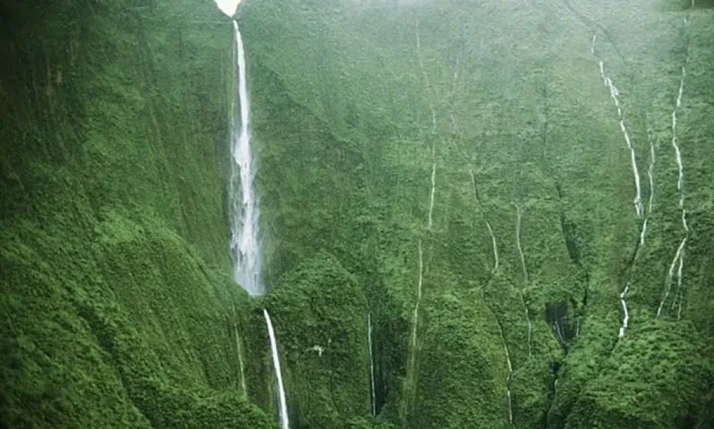 Honokohau Falls - Wailuku -Maui - Hawaii