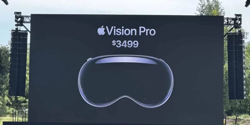 Apple Vision Pro : Apple’s first mixed reality headset and 3D camara