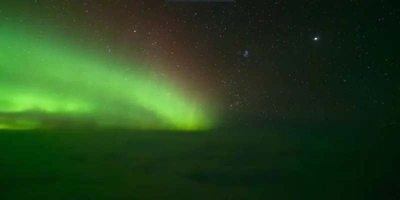 Pilots filmed Stunning Aurora on a Night Flight between SFO to Lisbon